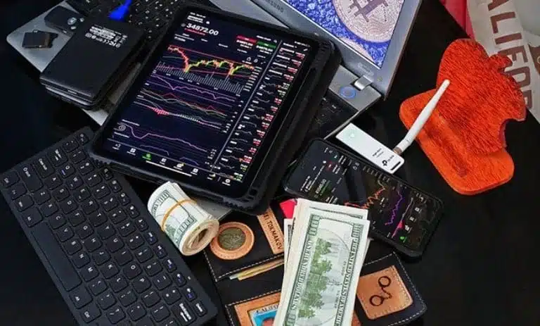 بیت کوین BTC چیست؟ معرفی Bitcoin شاه ارزهای دیجیتال 8 کیف پول بیت کوین